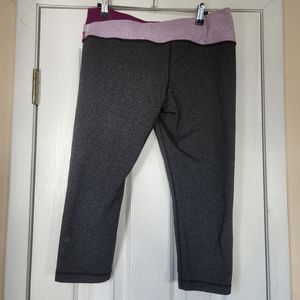 Lululemon cropped workout pants size 12 Heather Grey/purples